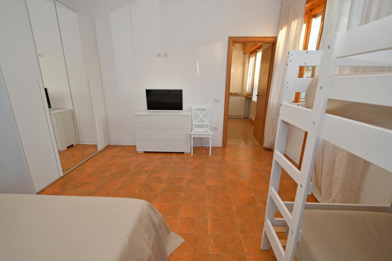 B&B Linae - Residence Альба-Адриатика Экстерьер фото